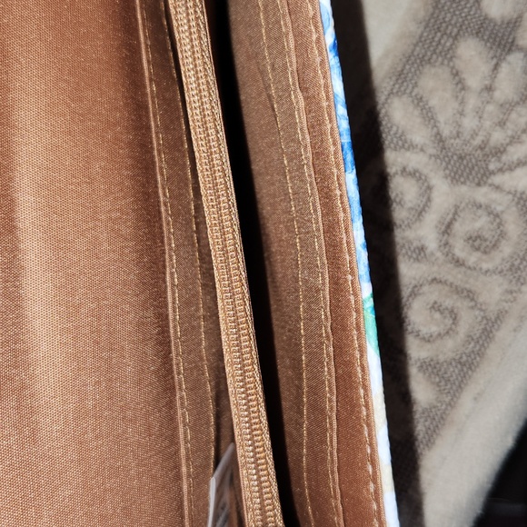 Bindle Of Wallets - Picture 11 of 16